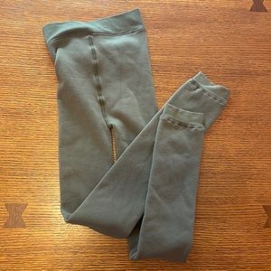 🟩 Cuddle duds green Plush Leggings